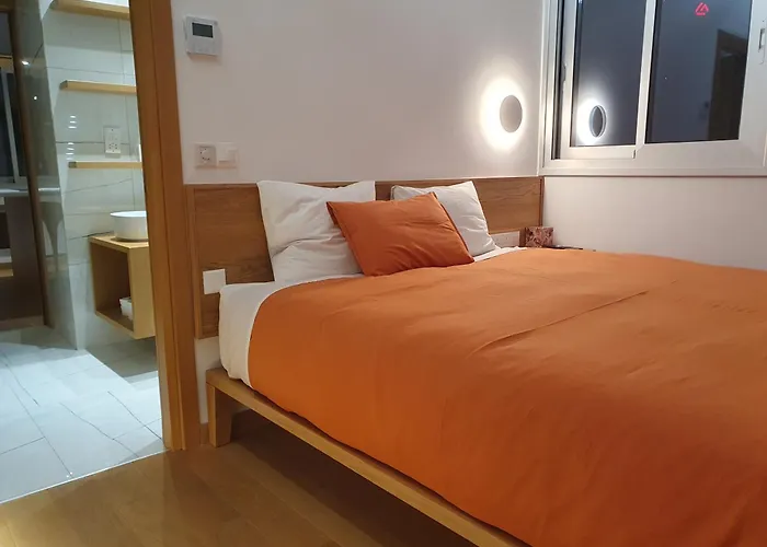 The C - Business & Leisure In * Nikósie