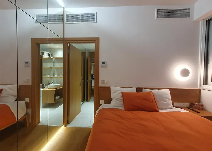The C - Business & Leisure In Apartment *