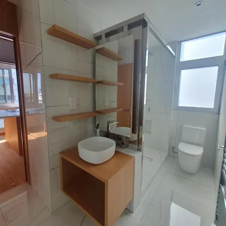 The C - Business & Leisure In Apartamento *